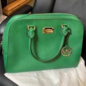 Micheal Kors 💚 ❤️Jetset Large Classic Rare✅ Green satchel/Crossbody